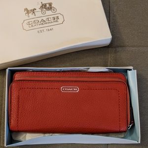 NEW Coach wristlet wallet clutch